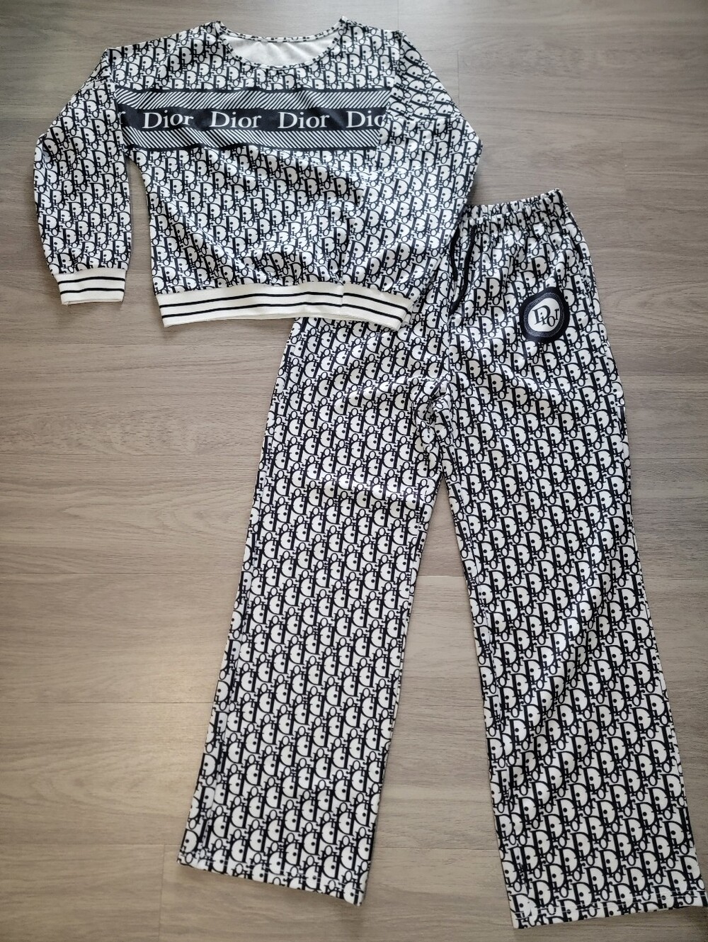 2pcs Set Stylish Black & White Top And Matching Pants Set